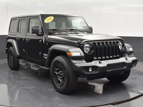 Used 2018 Jeep Wrangler Unlimited Sport AWD/4WD image 11
