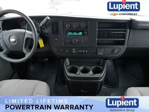 Used 2025 Chevrolet Express 3500 LT w/ LT Preferred Equipment Group image 20