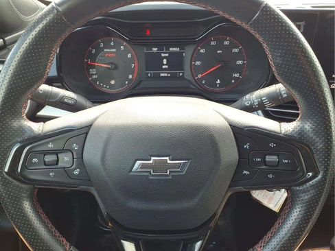 Used 2024 Chevrolet Trax RS w/ Driver Confidence Package FWD image 13