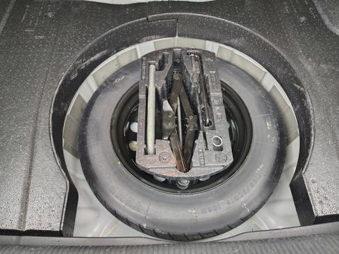 Used 2017 Volkswagen Passat 1.8T R-Line image 26