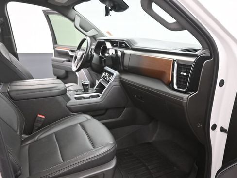 Used 2025 GMC Sierra 1500 Denali AWD/4WD image 26