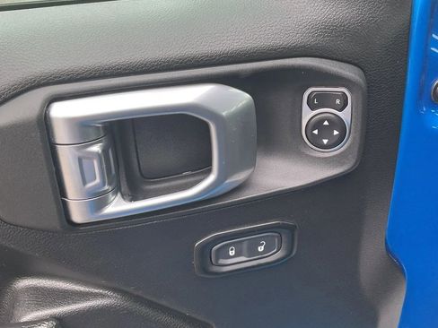Used 2023 Jeep Gladiator Sport AWD/4WD image 22