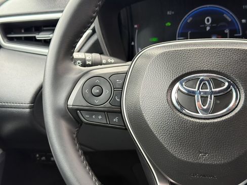 Used 2024 Toyota Corolla Cross AWD Hybrid image 14