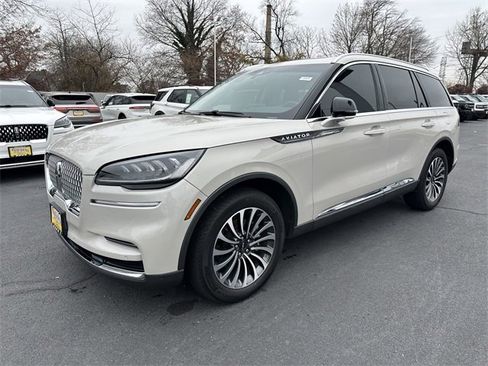 Certified 2022 Lincoln Aviator AWD w/ Premium Package image 9