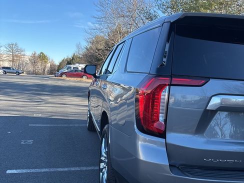 Used 2022 GMC Yukon Denali image 4