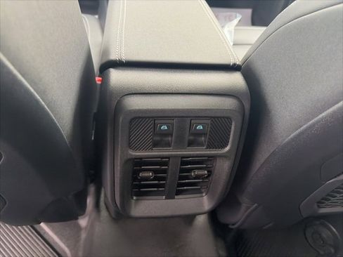 New 2025 Ford Bronco Badlands image 13