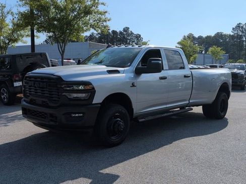 New 2026 RAM 3500 Tradesman AWD/4WD image 7