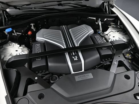 New 2027 Rolls-Royce Phantom Sedan RWD image 36