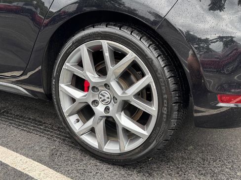 Used 2013 Volkswagen GTI Driver's Edition image 23