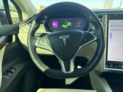 Used 2018 Tesla Model X 100D AWD/4WD image 17