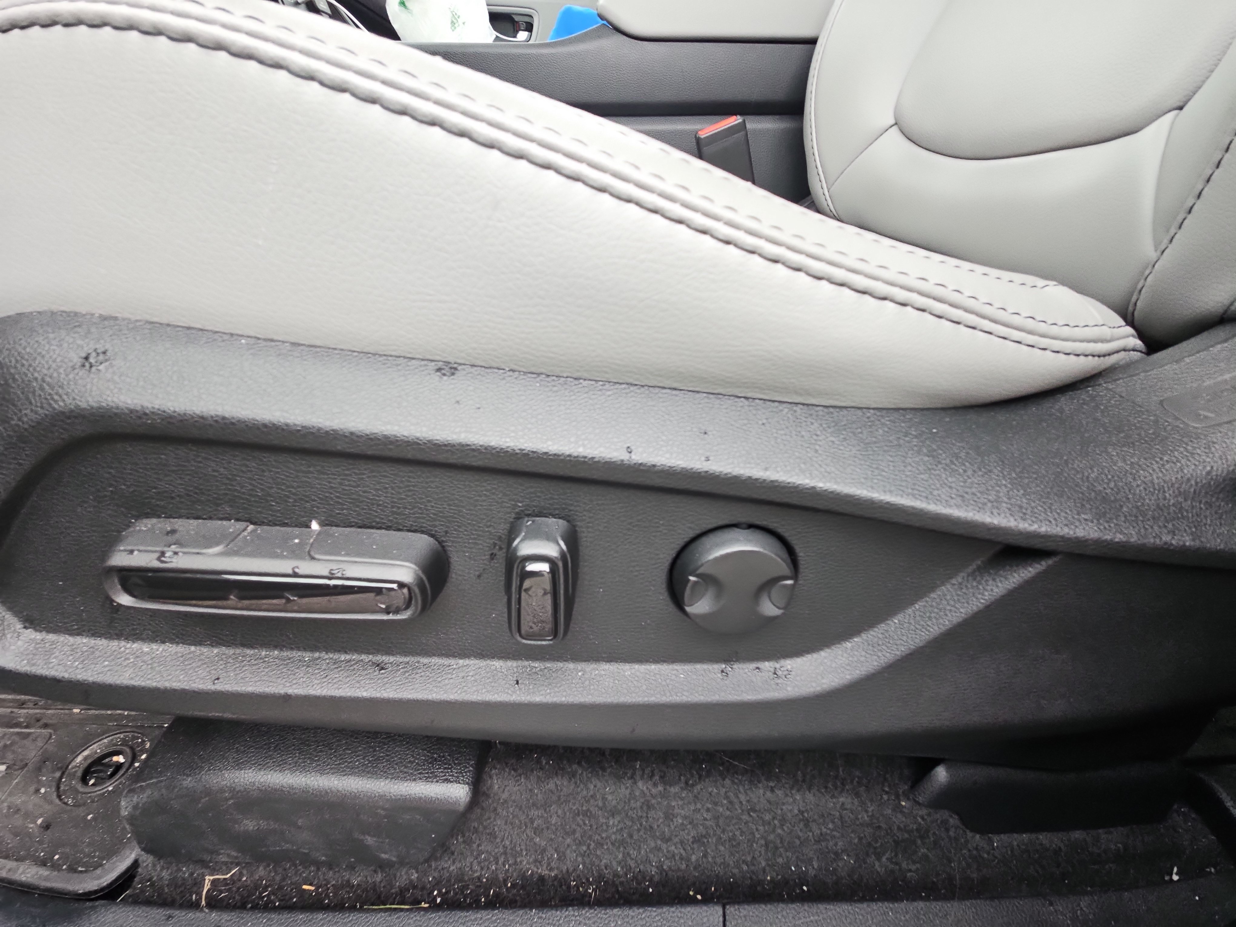 Used 2025 Honda Pilot Touring image 15