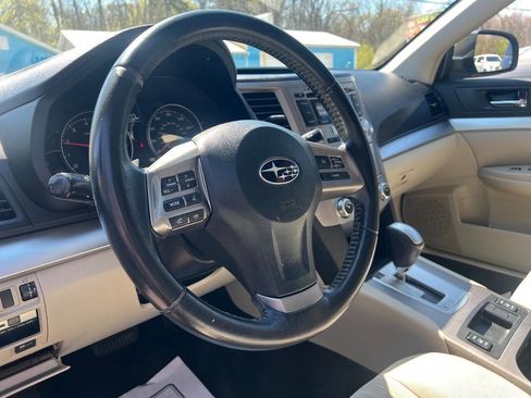 Used 2013 Subaru Outback 2.5i Premium image 6