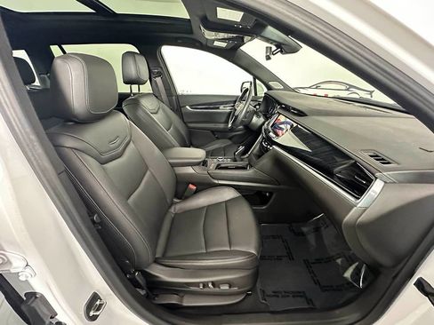 Used 2023 Cadillac XT6 Premium Luxury image 26