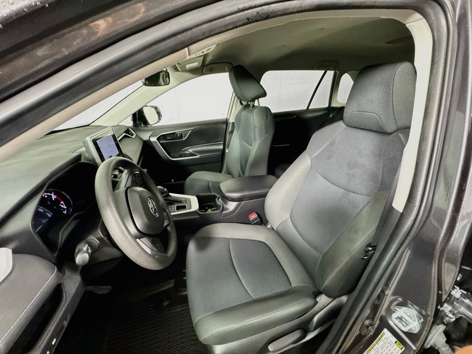 Certified 2023 Toyota RAV4 LE AWD/4WD image 18