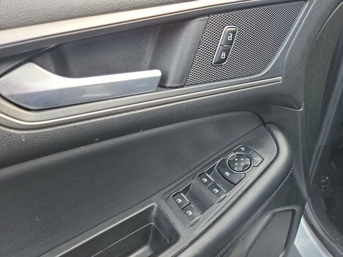 Used 2023 Ford Edge SEL image 16