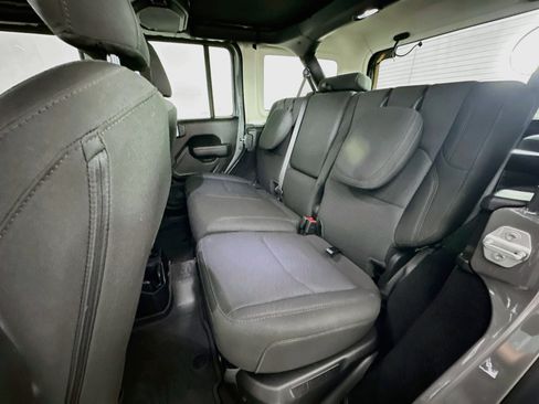 Used 2023 Jeep Wrangler Unlimited w/ Cold Weather Group AWD/4WD image 25