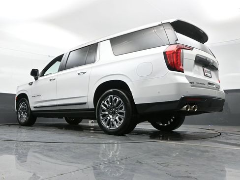 Used 2023 GMC Yukon XL Denali Ultimate AWD/4WD image 51