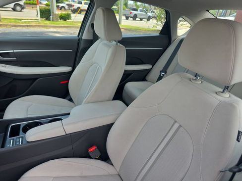 Used 2025 Hyundai Sonata SEL FWD image 9