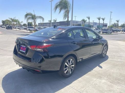 Used 2025 Nissan Versa SV FWD image 8