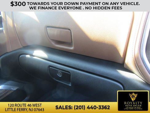 Used 2019 Chevrolet Silverado 1500 High Country w/ Z71 Off-Road Package image 22