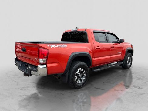 Used 2017 Toyota Tacoma TRD Off-Road w/ Tow Package (A/T) AWD/4WD image 7