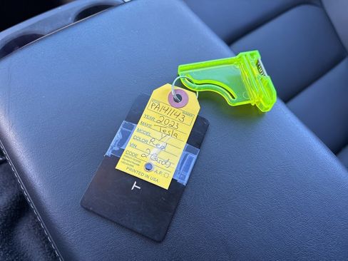 Used 2023 Tesla Model Y Long Range image 27