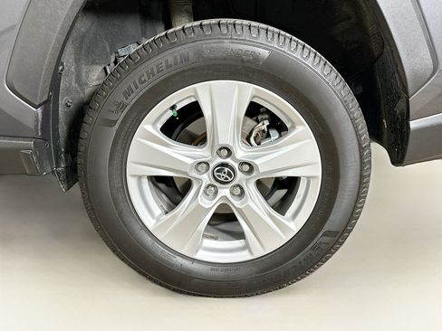 Used 2020 Toyota RAV4 XLE image 11