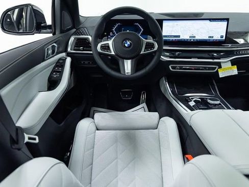 New 2026 BMW X5 xDrive40i w/ M Sport Package image 4