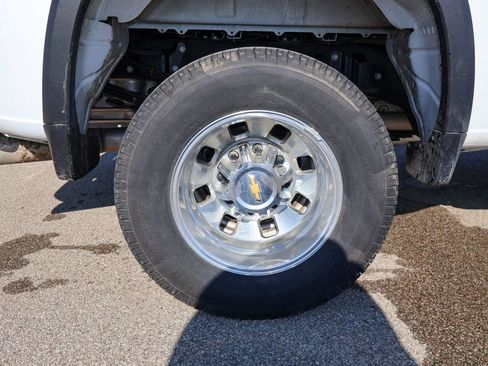 Certified 2025 Chevrolet Silverado 3500 LT w/ Safety Package image 31