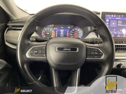 Used 2022 Jeep Compass Latitude AWD/4WD image 26