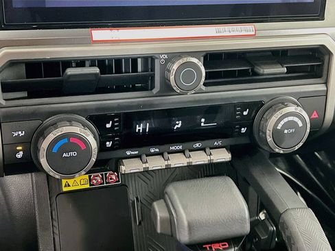 Certified 2026 Toyota 4Runner TRD Off-Road Premium AWD/4WD image 14