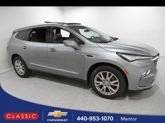 Used 2023 Buick Enclave Essence w/ Experience Buick Package AWD/4WD video 1