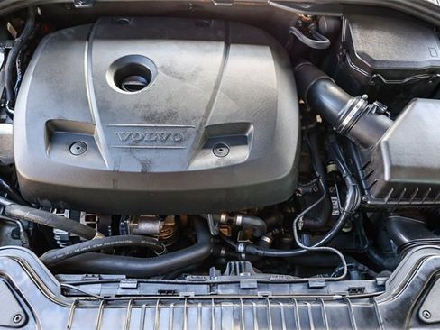 Used 2018 Volvo V60 T5 Cross Country w/ Convenience Package image 30