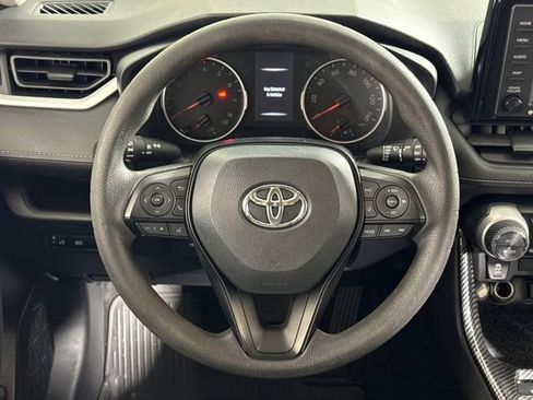 Used 2021 Toyota RAV4 XLE image 16