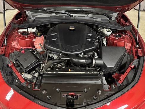 Used 2017 Chevrolet Camaro LT image 30