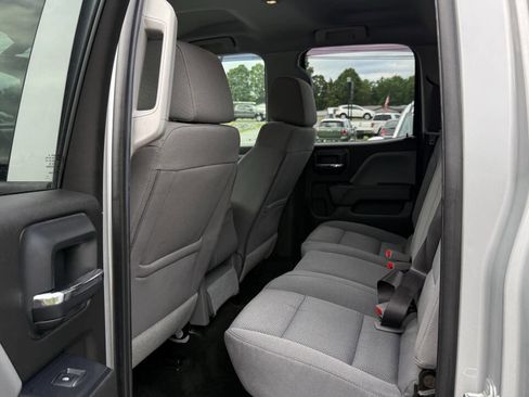 Used 2017 Chevrolet Silverado 1500 Custom w/ Custom Convenience Package AWD/4WD image 12