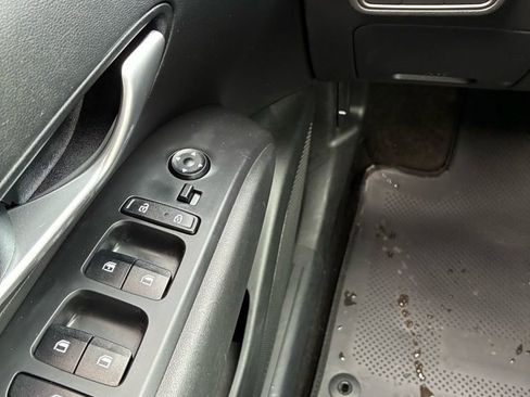 Used 2023 Hyundai Tucson SE image 24