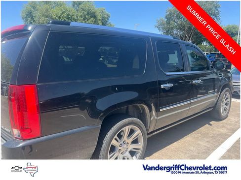 Used 2010 Cadillac Escalade ESV Premium RWD image 8