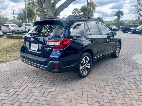 Used 2018 Subaru Outback 3.6R Limited AWD/4WD image 5