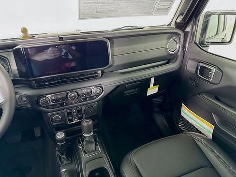 New 2025 Jeep Wrangler Unlimited Sahara image 28