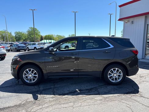 Used 2024 Chevrolet Equinox LT w/ LPO, Floor Liner Package FWD image 3