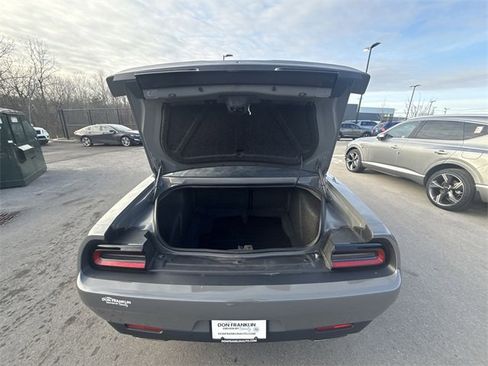 Used 2018 Dodge Challenger SXT image 21