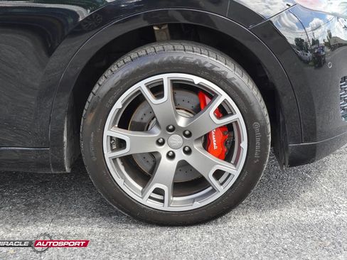 Used 2017 Maserati Levante S AWD/4WD image 10