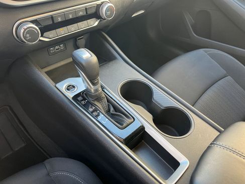 Used 2025 Nissan Altima 2.5 SV image 40