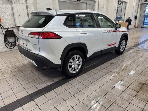 Used 2024 Toyota Corolla Cross L image 4