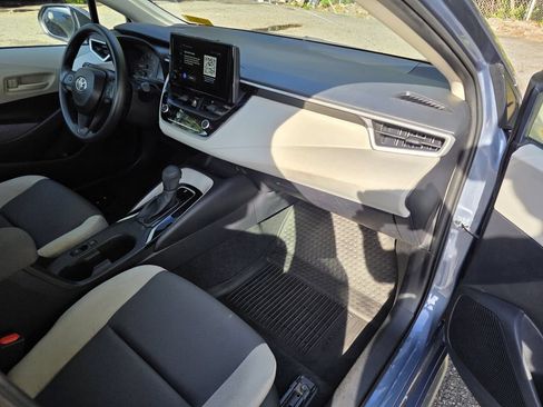 Used 2025 Toyota Corolla LE w/ Convenience Package FWD image 10