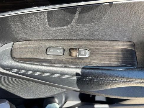 Used 2019 Kia Sorento AWD image 29