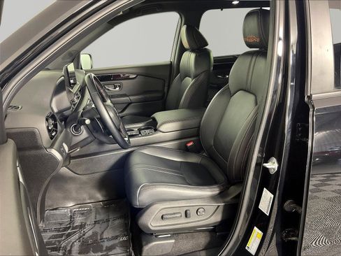 Used 2024 Honda Pilot TrailSport image 20