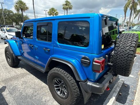 Used 2024 Jeep Wrangler Unlimited Rubicon AWD/4WD image 4