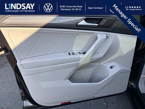 Used 2022 Volkswagen Tiguan SE R-Line image 8